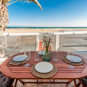 https://luxury-suite-sea-front-ii.in-canary-islands.com